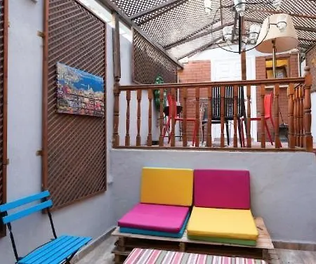 Historical Comfy Entire House 4 Bedroom 4 Bathroom * 이스탄불