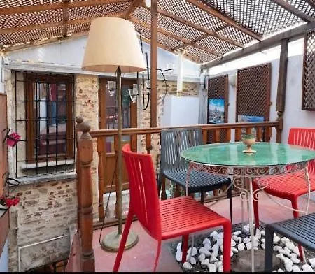 빌라 Historical Comfy Entire House 4 Bedroom 4 Bathroom *