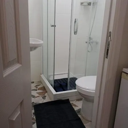 Historical Comfy Entire House 4 Bedroom 4 Bathroom