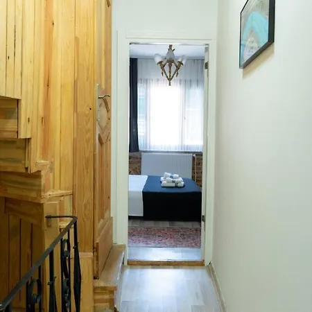Villa Historical Comfy Entire House 4 Bedroom 4 Bathroom