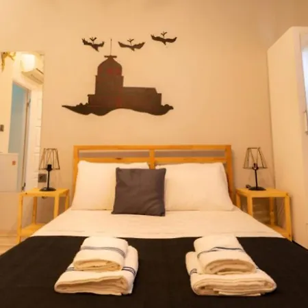 Historical Comfy Entire House 4 Bedroom 4 Bathroom