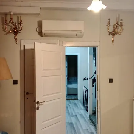 Villa Historical Comfy Entire House 4 Bedroom 4 Bathroom Istanbul