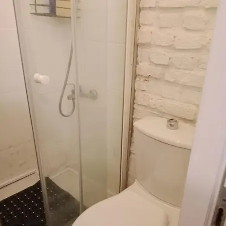 Historical Comfy Entire House 4 Bedroom 4 Bathroom וילה