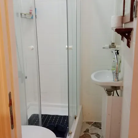Historical Comfy Entire House 4 Bedroom 4 Bathroom וילה